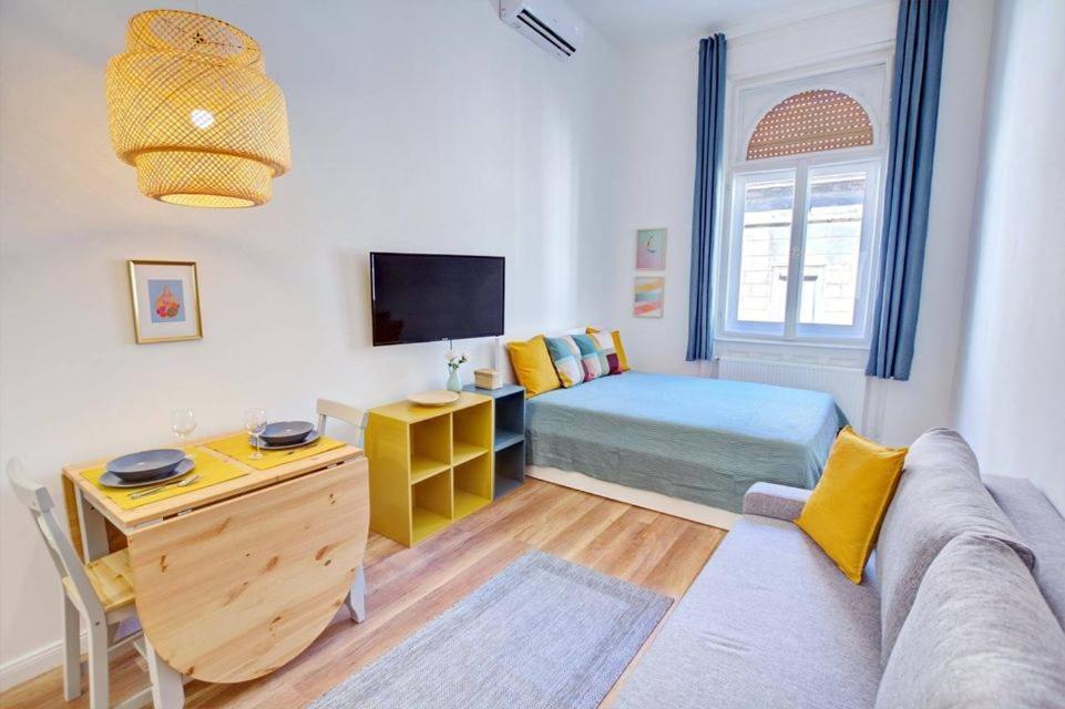Apartman Pau Stylish In The Heart Of